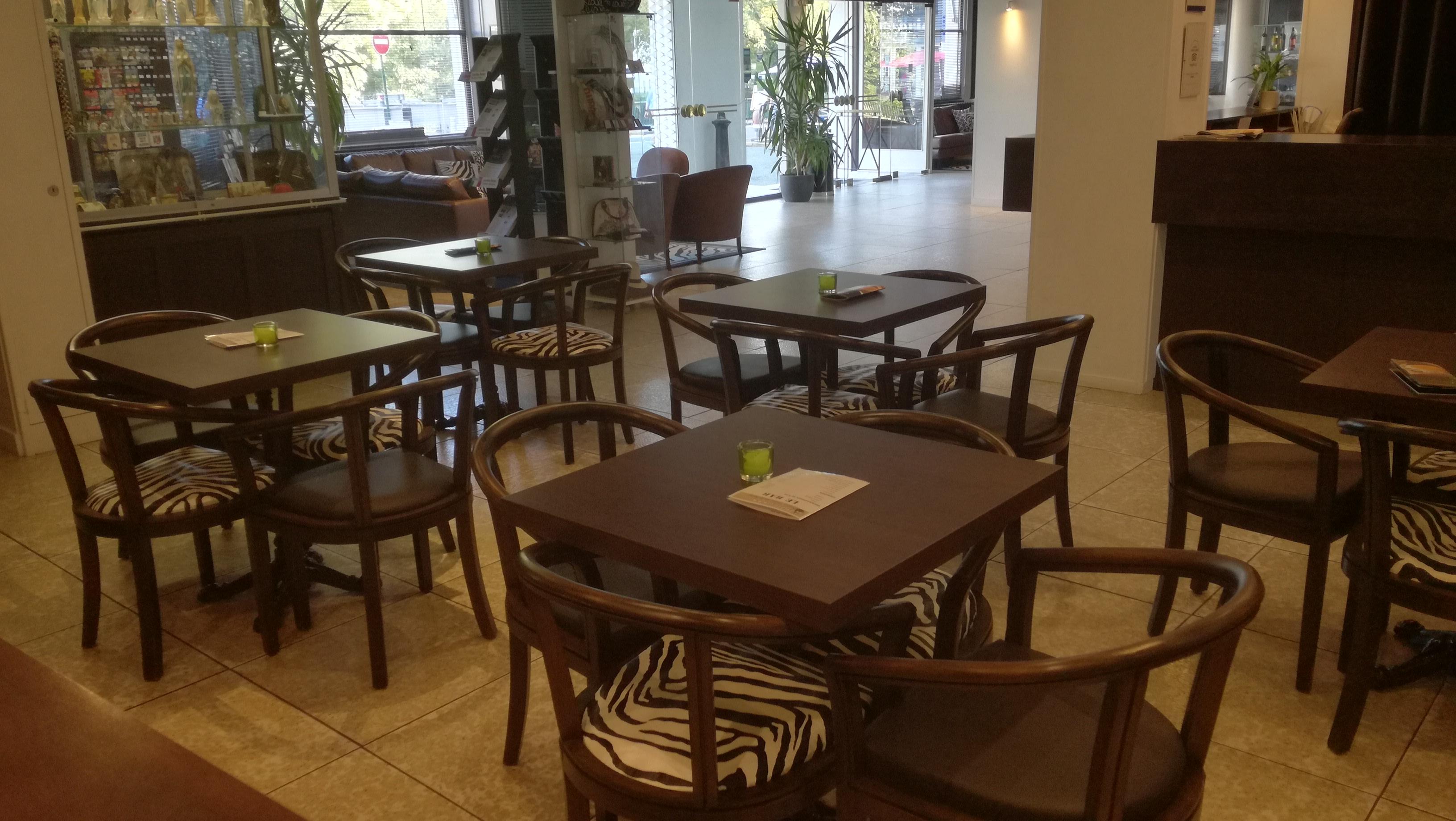 Adonis - Notre Dame De La Sarte Hotel 3*